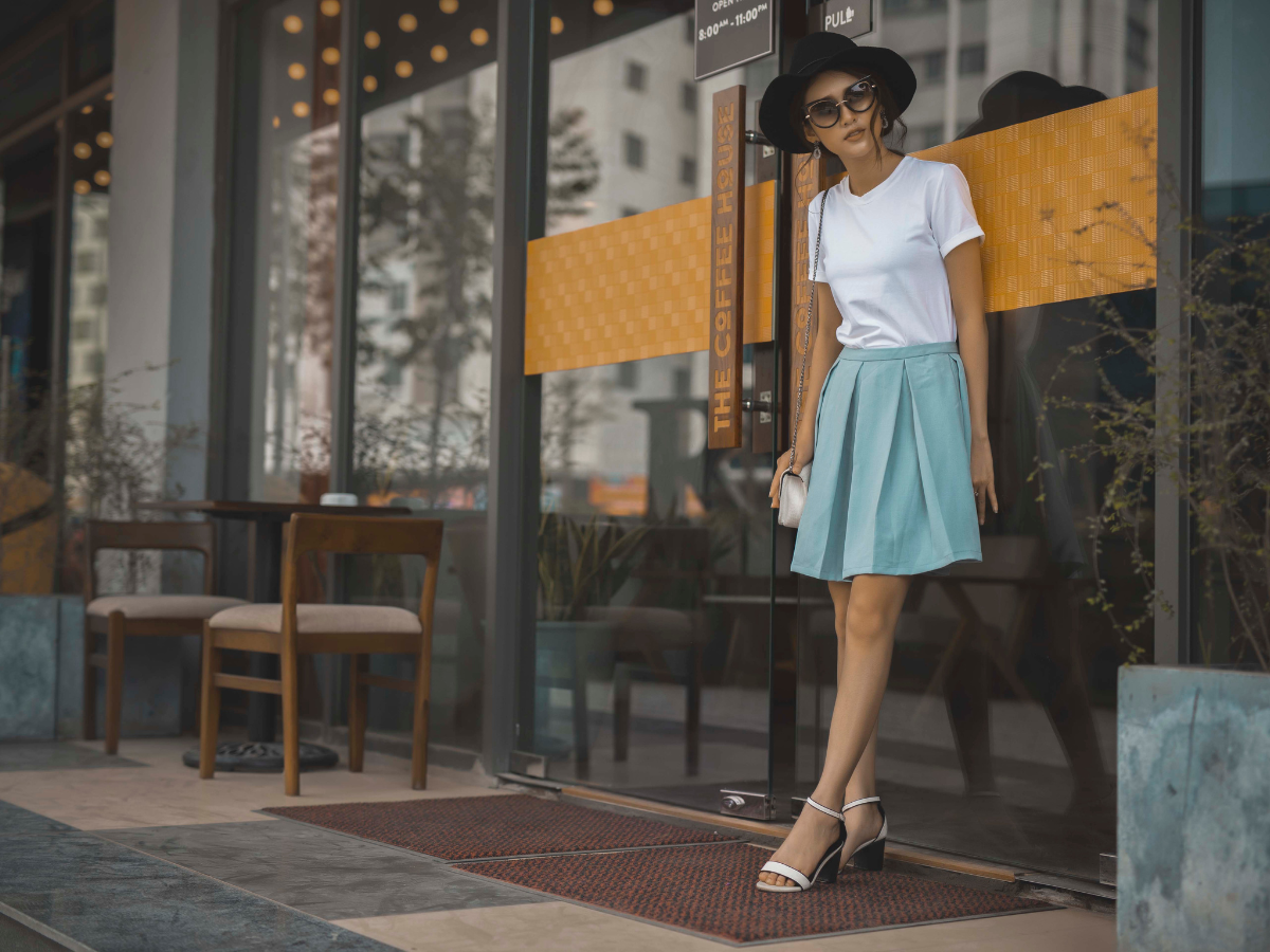 Dressing up the t shirt with a skirt and accessories