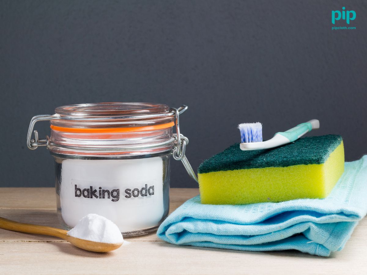 Baking soda absorbs 90% of common household odors